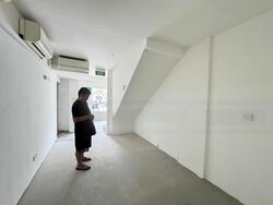 Toa Payoh Central (D12), Shop House #460450521